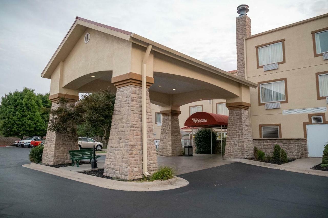 Hotel Baymont By Wyndham Springfield I-44 Exterior foto